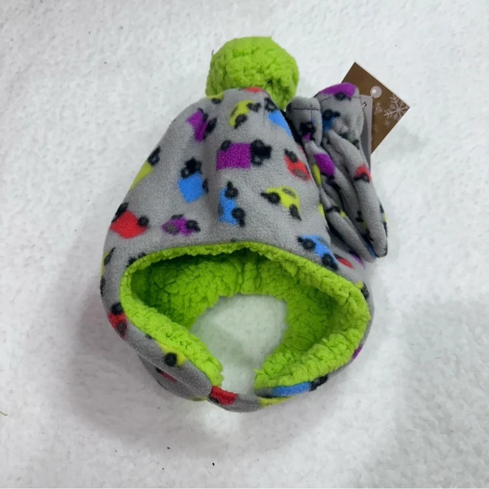 Boy’s Hat and Mitten Set (9-18 months)